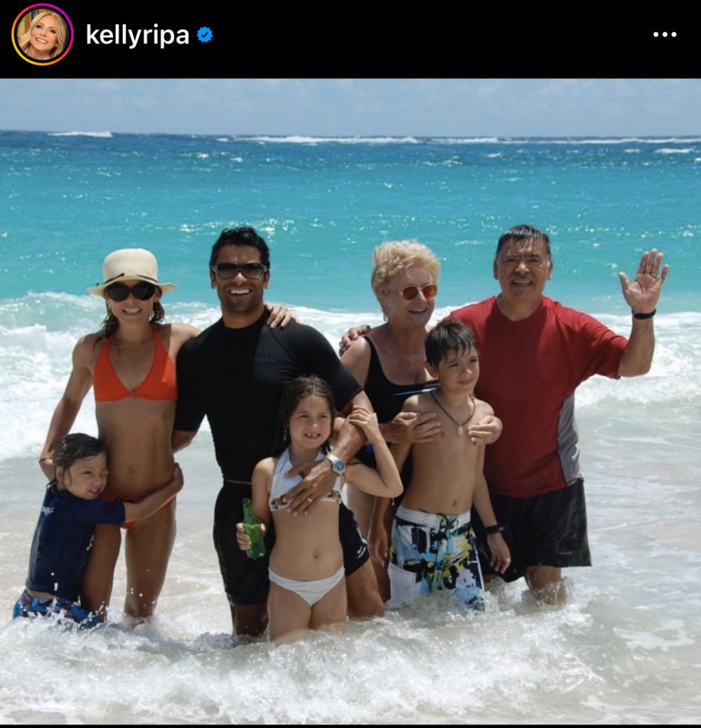Kelly Ripa photo used for clickbait.